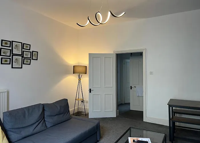 Cosy Meridian Place By Prescott Apartment Bristol